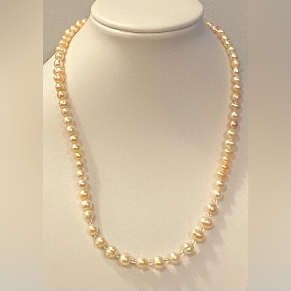 Genuine Organic Freshwater Pearl necklace - Picture 2 of 3